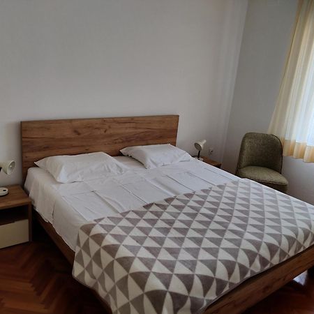 Apartments Vili 乌马格 外观 照片