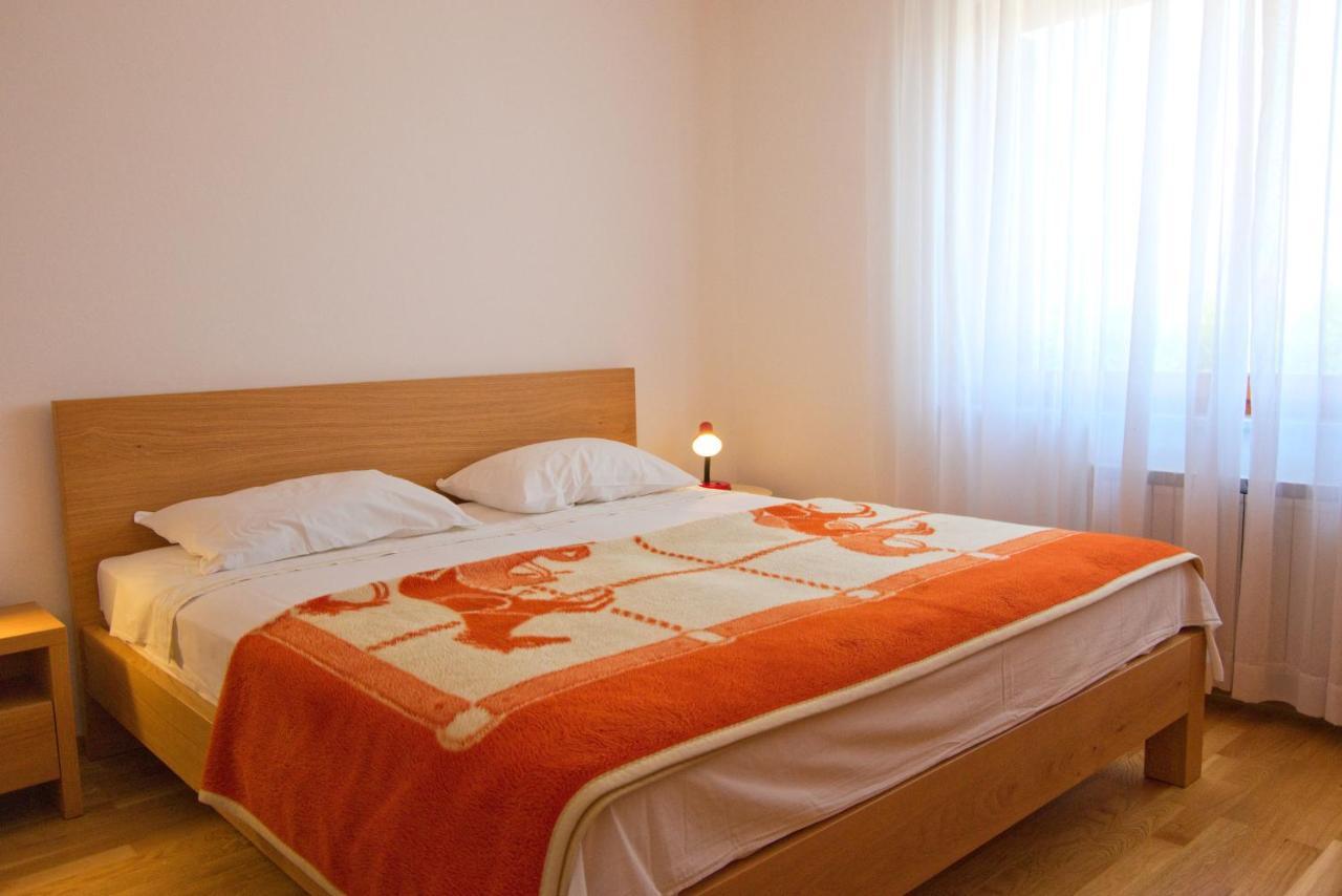 Apartments Vili 乌马格 外观 照片