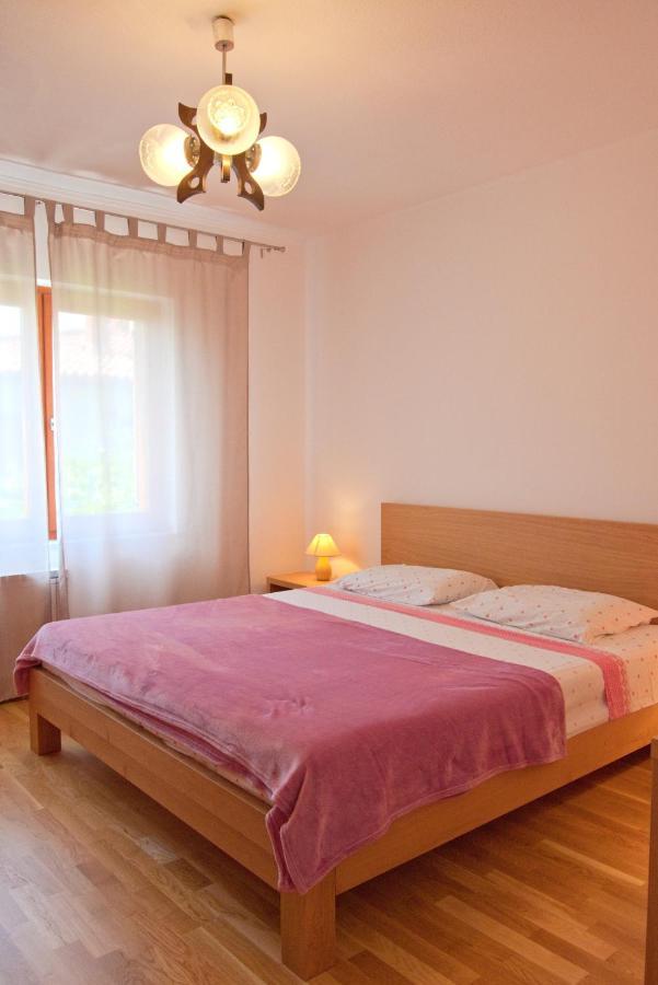 Apartments Vili 乌马格 外观 照片