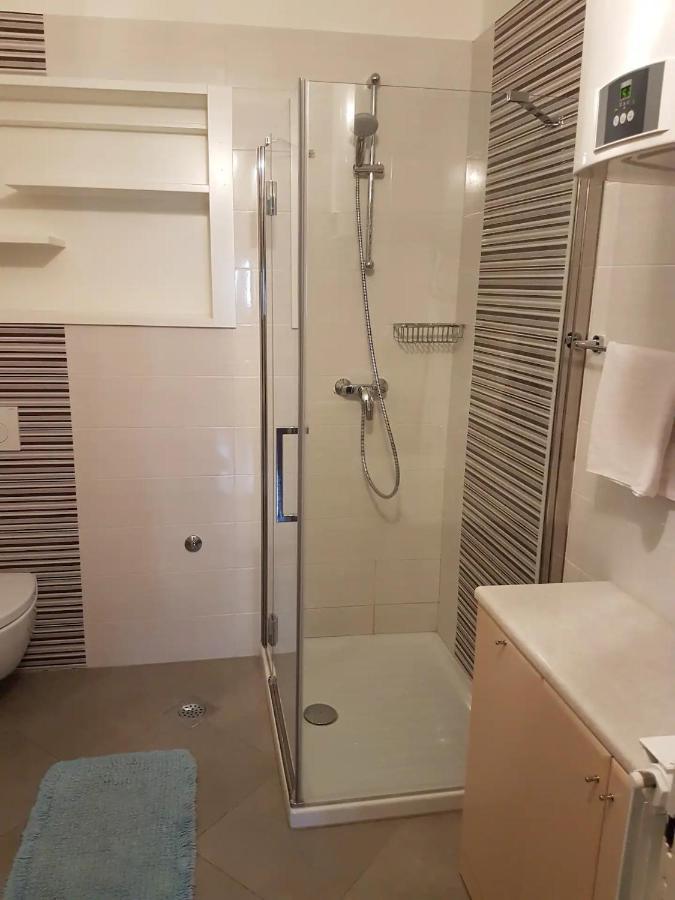 Apartments Vili 乌马格 外观 照片