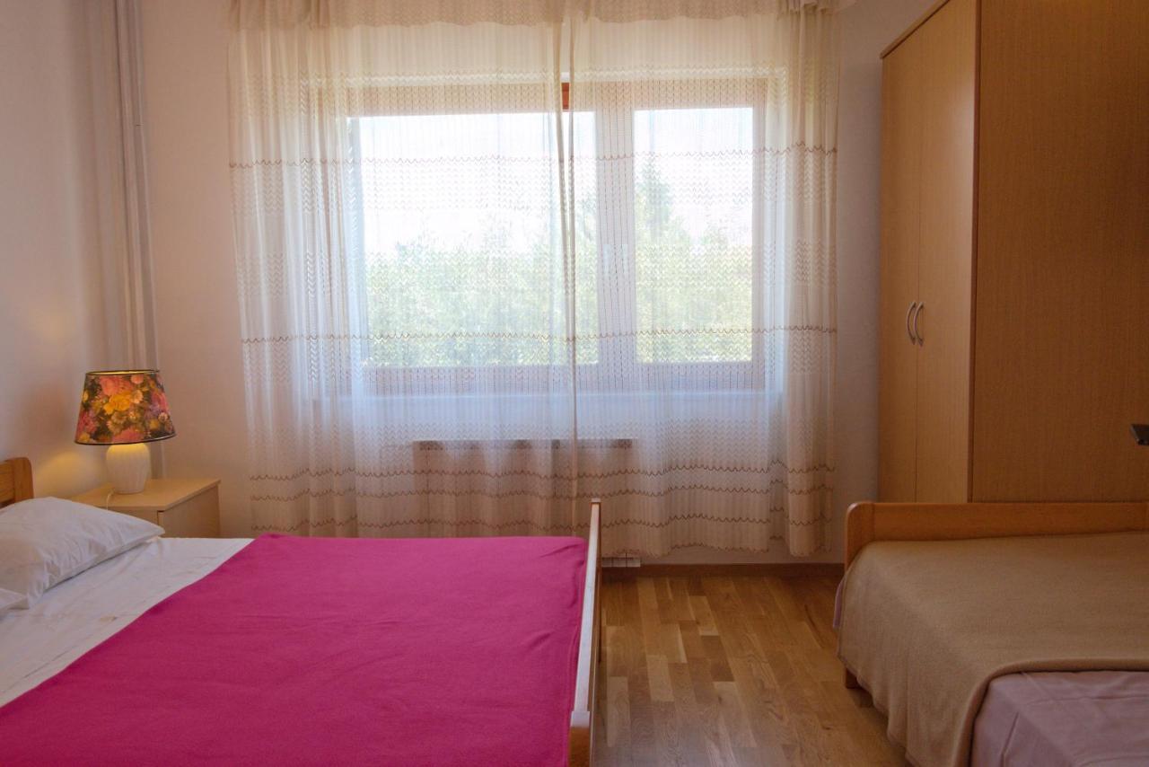 Apartments Vili 乌马格 外观 照片