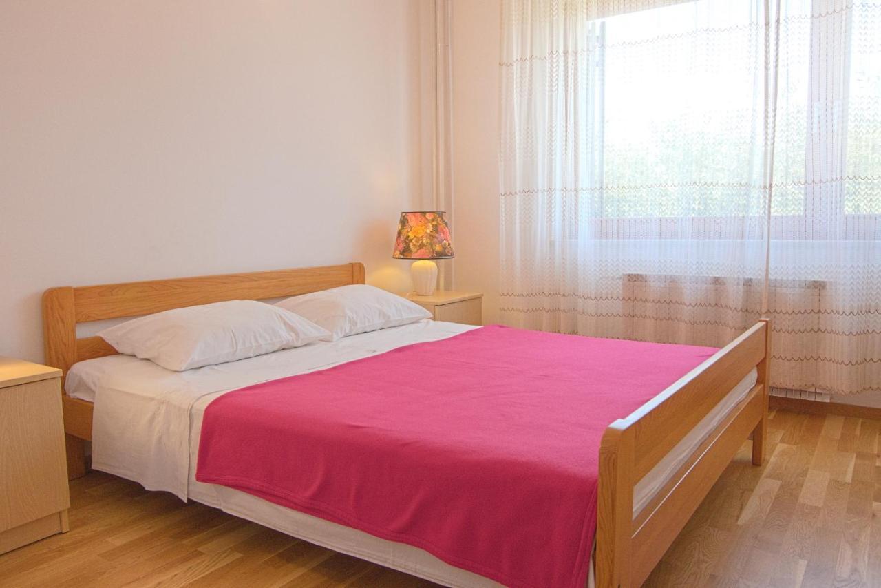 Apartments Vili 乌马格 外观 照片