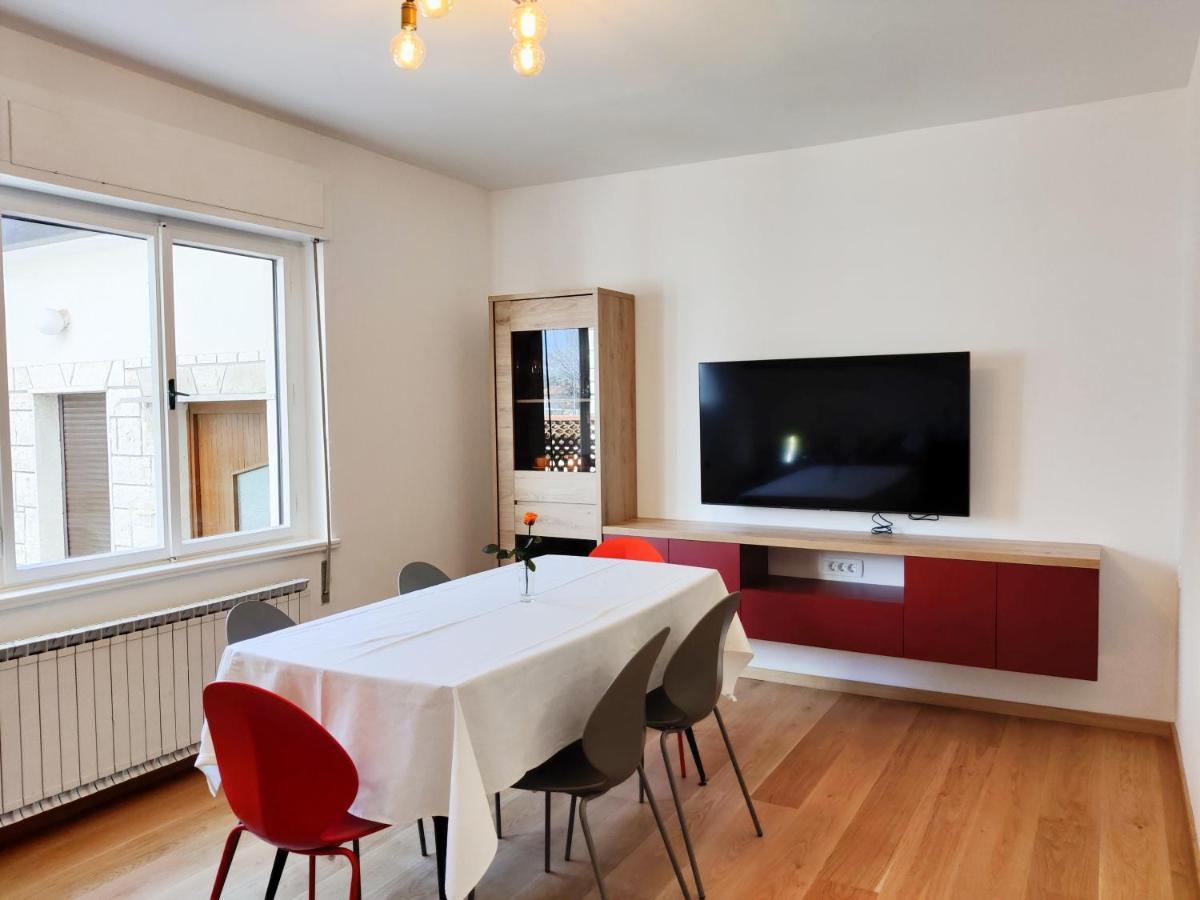 Apartments Vili 乌马格 外观 照片