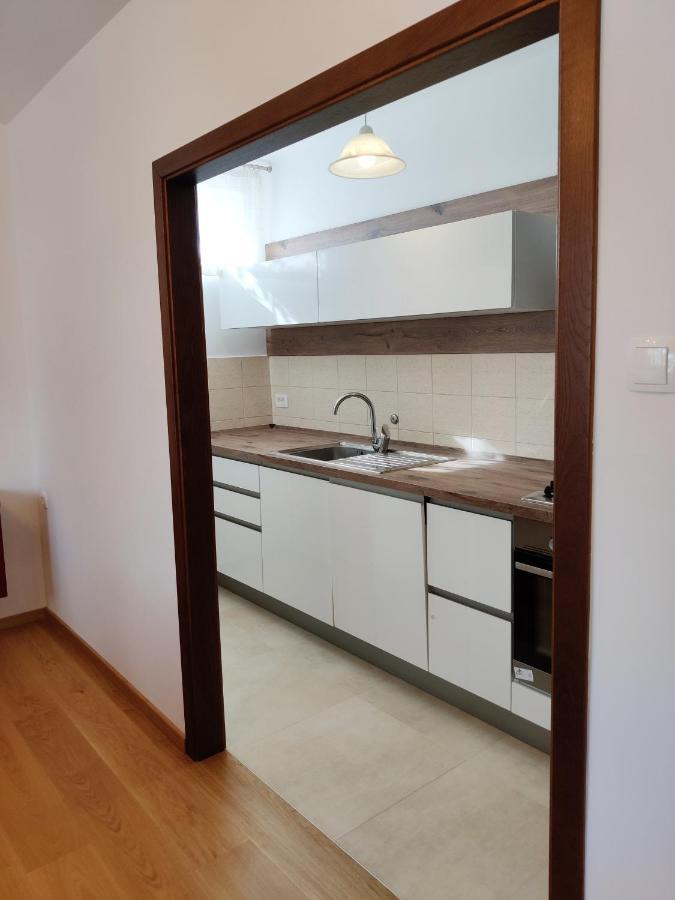 Apartments Vili 乌马格 外观 照片